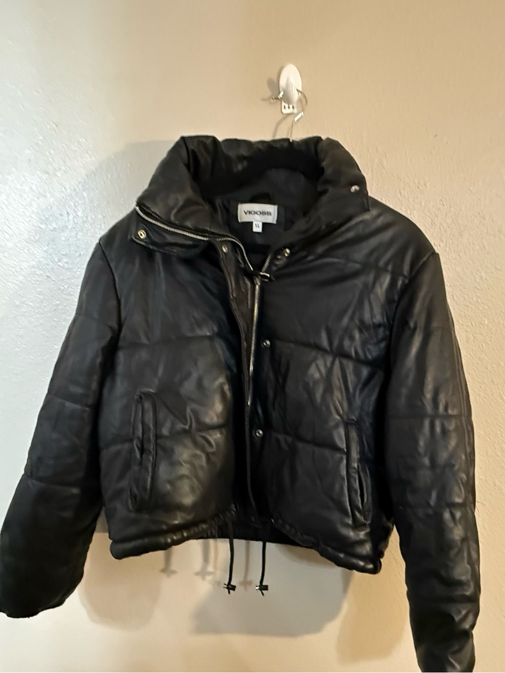 Vigoss cropped black puffer jacket XL zip & snap closure faux leather READ DIS.